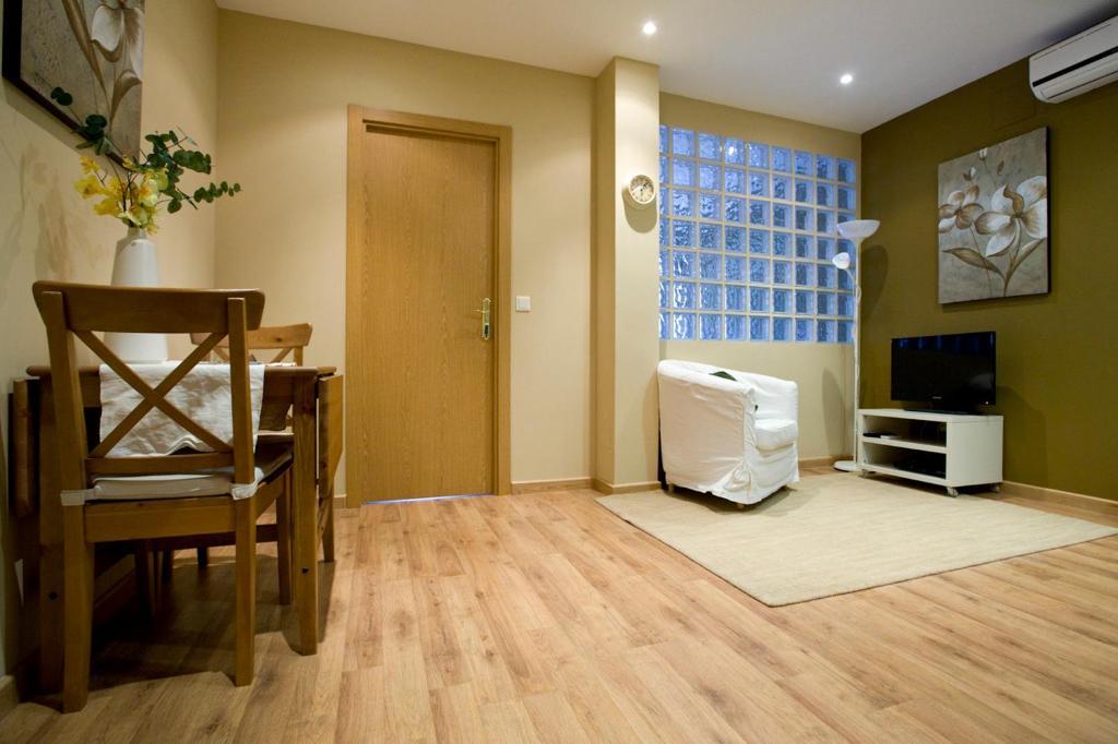 Apartamentos Apr Numancia Madrid Zimmer foto